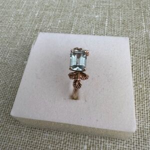 Beautiful hand created Aquamarine ring 14k gold